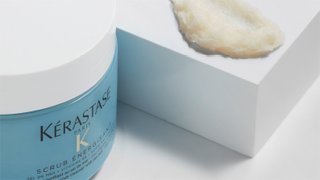 How-to-Get-Rid-of-Greasy-Hair-A-Simple-Guide-Article-04-Kerastase